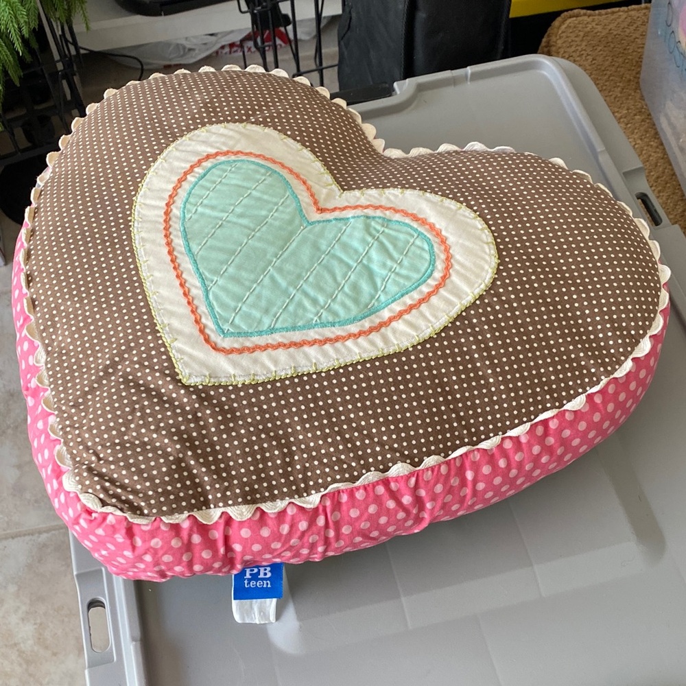 🌼 Pottery Barn Teen Pink Polka Dot Pillow EUC